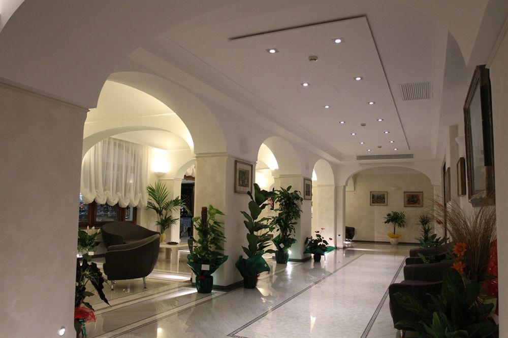 Hotel Talao Скалеа Екстериор снимка